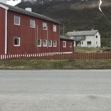 Lyngenfjord Gammelhotell Olderdalen Экстерьер фото