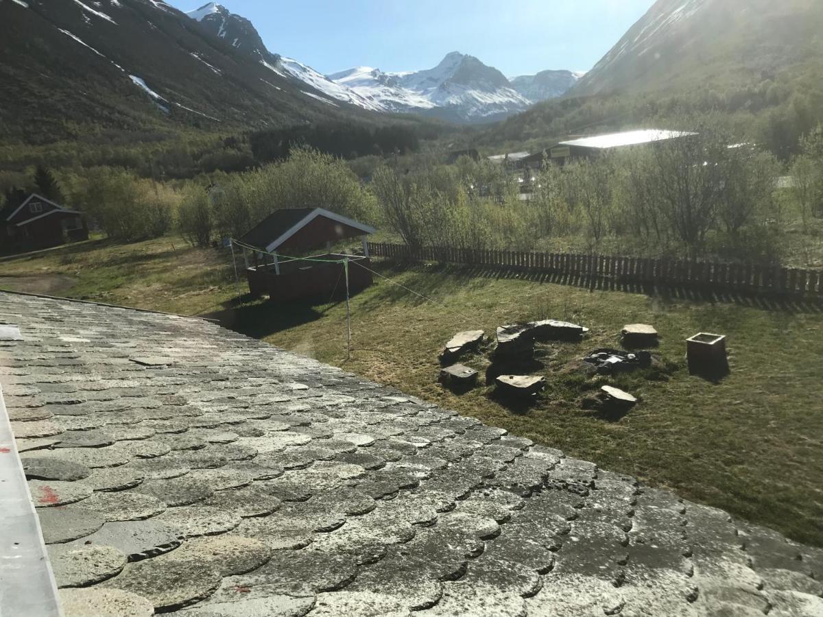 Lyngenfjord Gammelhotell Olderdalen Экстерьер фото
