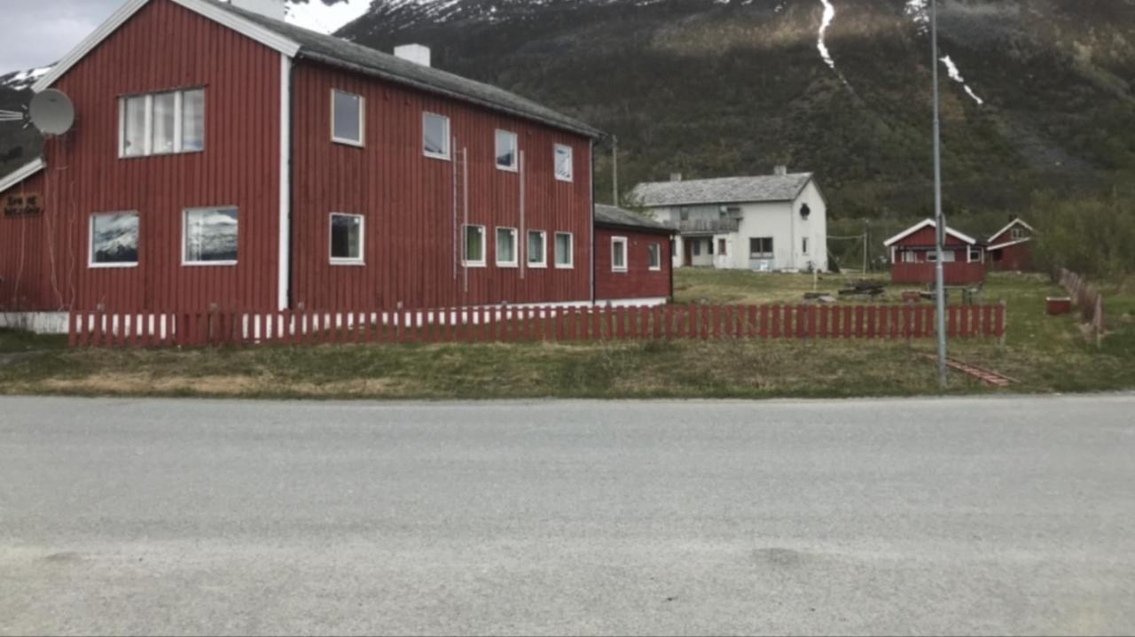Lyngenfjord Gammelhotell Olderdalen Экстерьер фото
